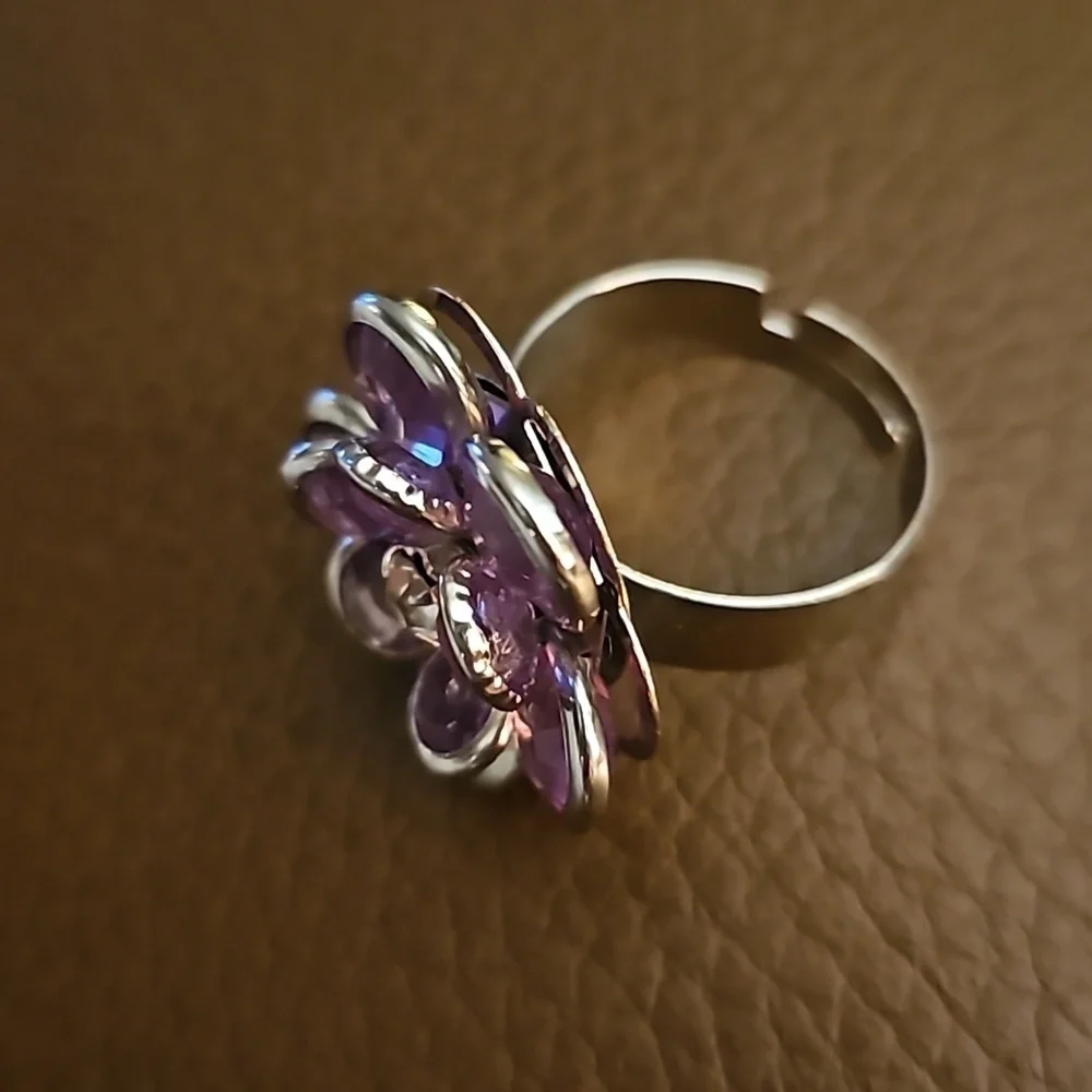 3/$30 Vintage Purple Flower Adjustable Ring